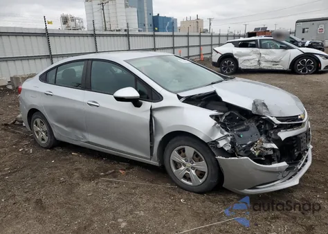 2017 Chevrolet Cruze Ls z USA, uszkodzony, nr VIN 1G1BC5SM5H7104668
